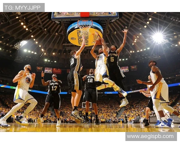 4月19日CBA季后赛勇士对决快船精彩回顾与赛后分析 4月19日CBA季后赛勇士对决快船精彩回顾与赛后分析