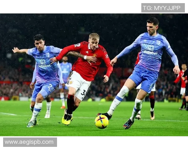 第11轮英超精彩对决伯恩茅斯主场迎战劲旅曼联全力争胜 第11轮英超精彩对决伯恩茅斯主场迎战劲旅曼联全力争胜