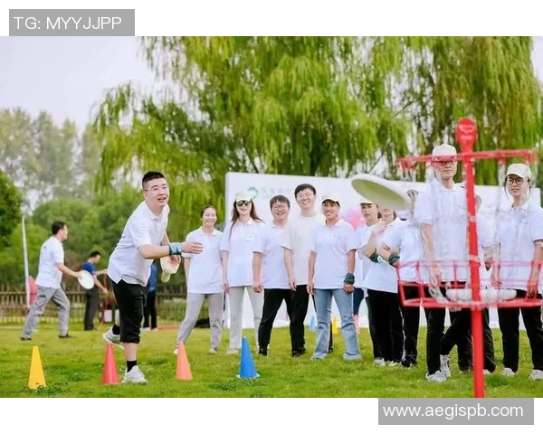 上海飞盘队的团队协作探索与飞盘运动的魅力结合 上海飞盘队的团队协作探索与飞盘运动的魅力结合