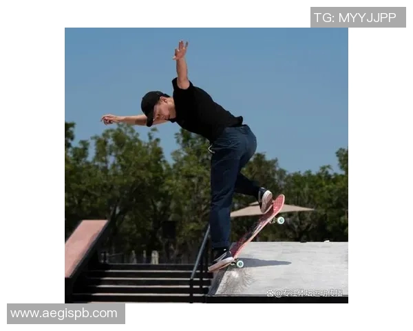 滑板灵活性大比拼深圳滑板队荣获第三名展现实力与风采 滑板灵活性大比拼深圳滑板队荣获第三名展现实力与风采